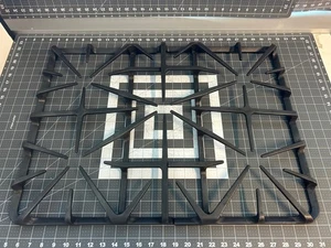 GE Range Burner Grates (Set of 2) P# WB31K10257 WB31K10258 - Picture 1 of 14