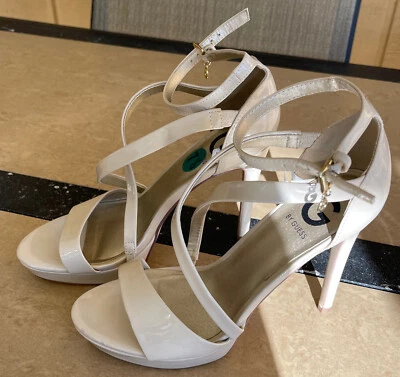 SANDALIAS MUJER G BY ADIVINAR. TALLA: 7 1/2 M. BEIGE. TACONES ALTOS. PATENTE CUERO Foto 1 de 4