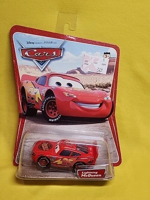 Disney Pixar Cars Collectible Lightning McQueen 2006 1er lanzamiento nuevo en paquete 🔥 Foto 1 de 4