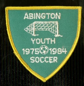 ABINGTON MA YOUTH SOCCER 1984 Vintage Embroidered Patch - Picture 1 of 2