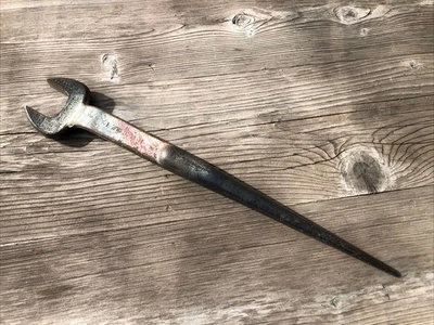 Klein Tools 1-5/16” Llave de extremo abierto Spud con desplazamiento de 7/8” 3213-H herrero EE. UU. Foto 1 de 4