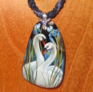Pendant WHITE SWAN COUPLE of BIRDS hand painted stone Gorbachova beaded necklace - Picture 1 of 11