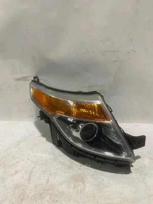Conjunto de faros derechos usados se adapta a: Ford Explorer 2014 base halógeno sin policía p Foto 1 de 4