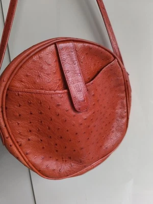 Bolso coral redondo de cuero genuino pequeño vintage de Tiano, Italia  Foto 1 de 4