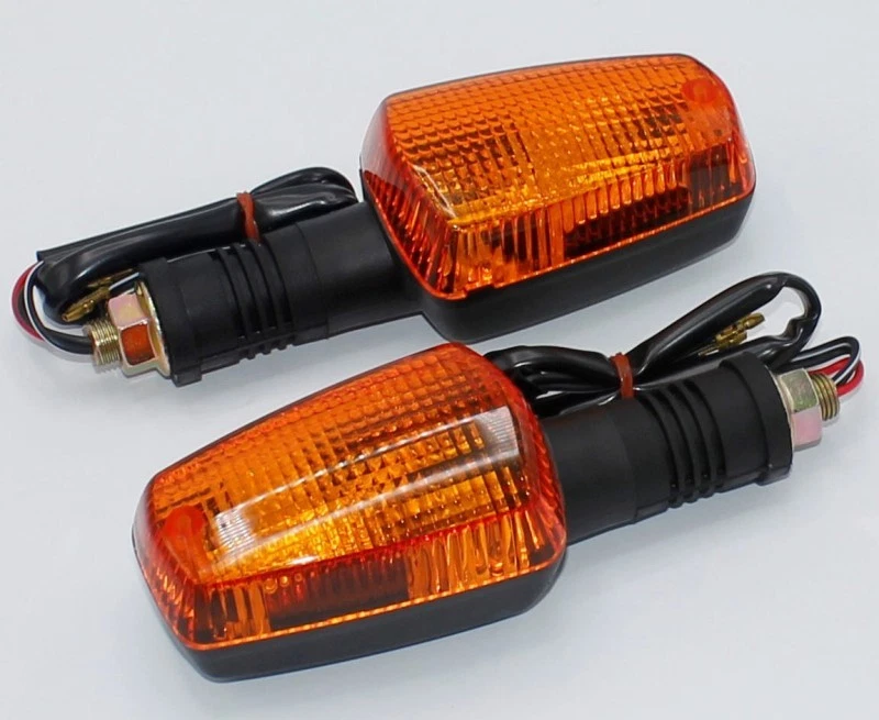 Yamaha TW 200 XT 225 250 600 TW200 XT225 XT250 FZR FZR600 Radian TURN SIGNALS - Image 1 of 1