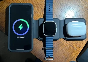 3 in 1 foldable magnetic wireless charger - Black - Picture 1 of 5