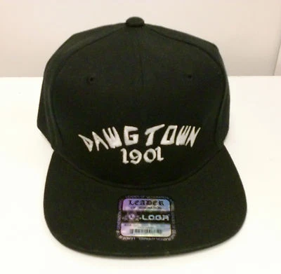 SOMBRERO DAWGTOWN 1901 SNAP BACK NEGRO Y AZUL MARINO Foto 1 de 4