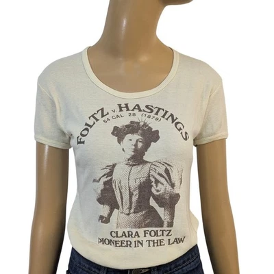 Camiseta gráfica babydoll vintage años 70 Clara Foltz Pioneer in Law XL Foto 1 de 4