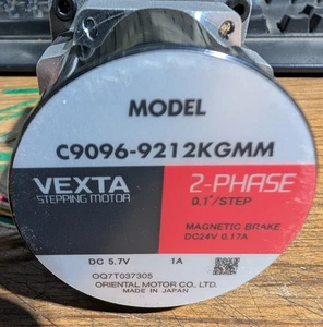 Vexta 2 Phase Stepping Motor C9096-9212KGMM DC 5.7 - 1 A - .1 Deg #S19 - Picture 1 of 3