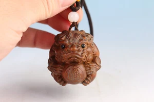 Fortune chinese boxwood handmade pixiu statue netsuke collectable hand piece - Picture 1 of 7