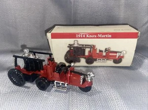 1914 KNOX-MARTIN ReadersDigest Scale Model FireEngine Truck-2001 COLLECTIBLE - Picture 1 of 7
