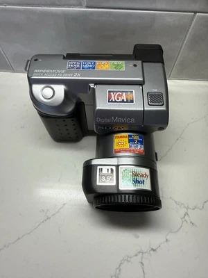 Sony Mavica MVC-FD91 0.8MP Digital Camera - Black & Metallic silver - Image 1 of 4