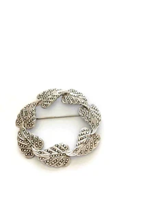 ANTIQUE STERLING LEAF STYLE MARCUSITE BROOCH 2 1/4 INCHES IN DIAMETER GMS 16.40 - Picture 1 of 9