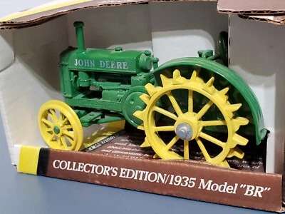 John Deere 1935 Model BR Tractor 1/16 Model 5586 Collectors Ed Die Cast Etrl  - Image 1 of 4
