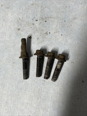 02-06 道奇 Ram 1500 3.7 升 & 4.7 升 发动机机油填充外壳螺栓 原始设备制造商 53020890 — 第 1/3 张图片