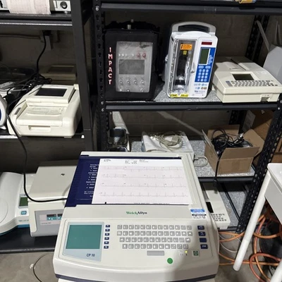 Electrocardiógrafo Welch Allyn CP 10 ECG con cable LED. Foto 1 de 4