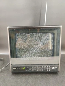 RARO VINTAGE Zenith LM8833 9" Portátil CRT TV NEGRO TV Retro para Juegos - Imagen 1 de 10