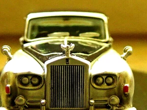 Rolls Royce** Phantom V Navy & Silver 1:76 Oxford Display Case CRACKED - Picture 1 of 12