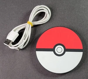 2016 Geeknet Pokemon Pokeball 2500mAh USB Power Bank Battery Charger - Photo 1 sur 4