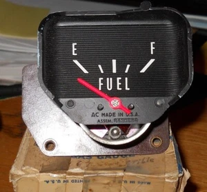 NOS 1966-67 Buick LeSabre Wildcat Electra Gas Fuel Gauge - Picture 1 of 1