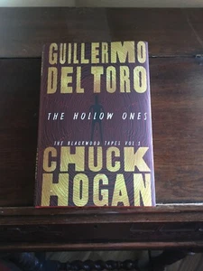 DIE HOHLEN, Spannfutter Hogan & Guillermo del Toro, 1./1. 2020 HCDJ - Bild 1 von 4