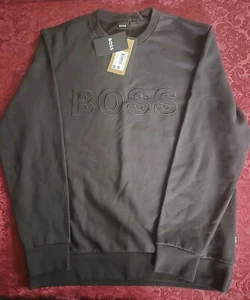 NWT BOSS HUGO BOSS, NEVER WORN EMBROIDERED MENS XL SWEATSHIRT LARGE BOSS LOGO - Picture 1 of 8