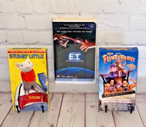 Three Family Friendly Adventure Movies VHS Bundle - Foto 1 di 18