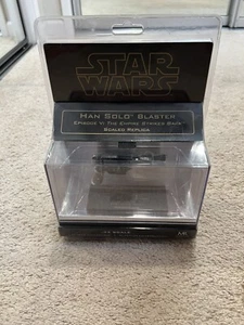 Réplica Escala .33 de Star Wars Han Solo Blaster Episodio V: El Imperio Contraataca - Imagen 1 de 6