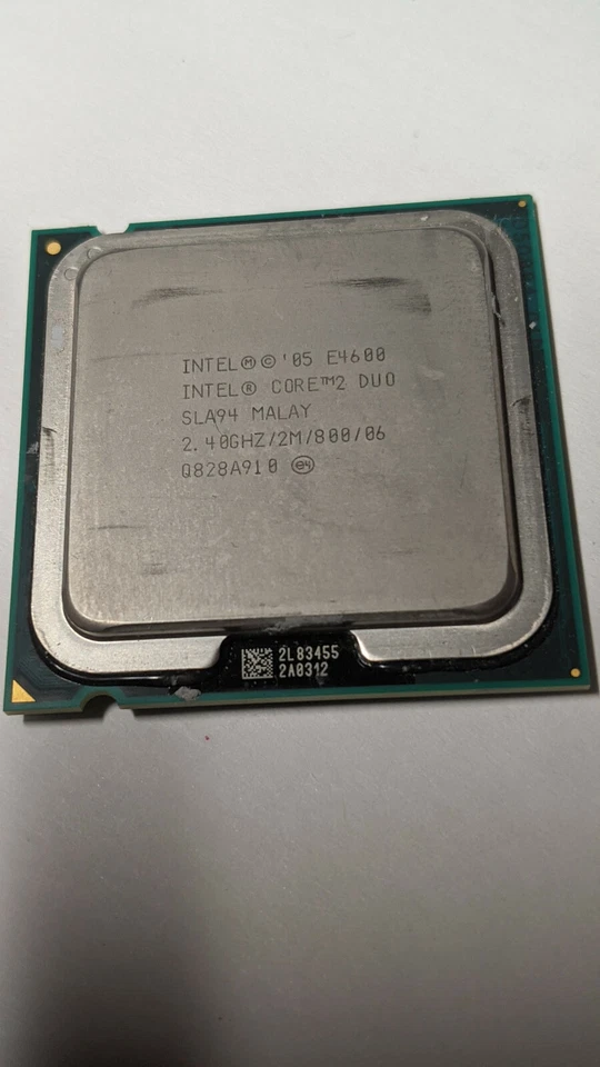 Intel Core 2 Duo E4600 2.4 GHz Dual-Core (HH80557PG0562M) Processor - Image 1 of 1