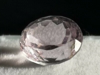 Natural Kunzite Gemstone - Faceted Loose Spodumene 6.50 CTS Oval Shape - Image 1 of 4