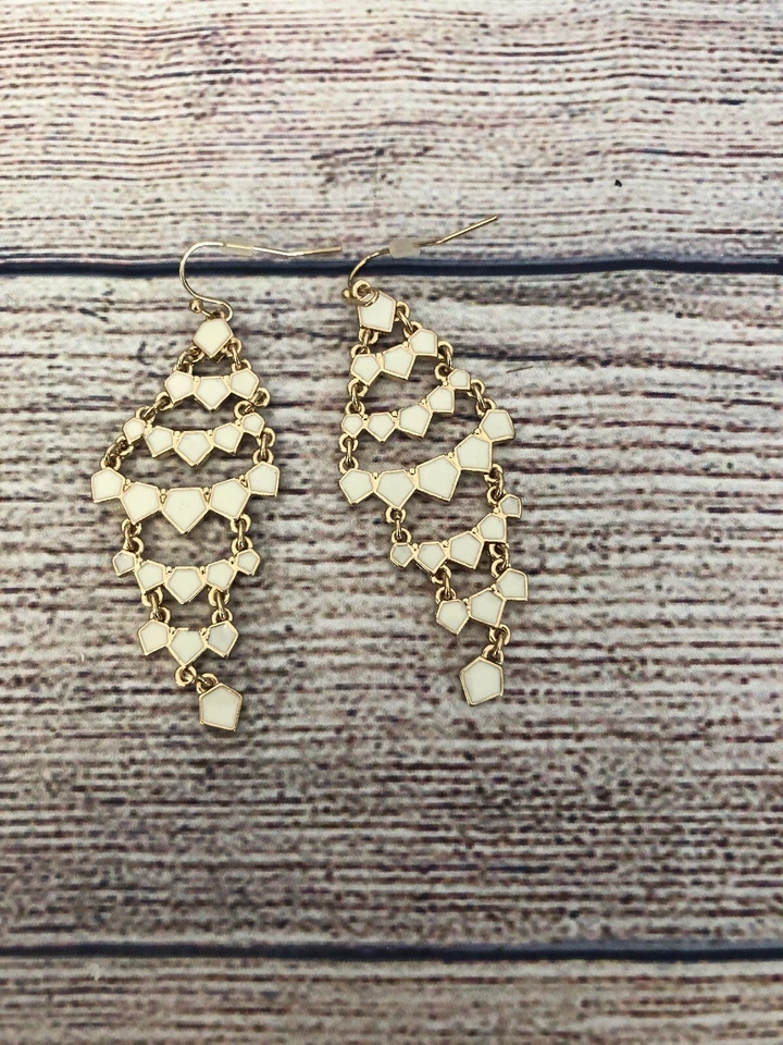 Pendientes de araña Avon Signature Collection Summer Getaway en blanco y oro nuevos Foto 1 de 1