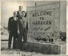 1966 Press Photo Mayor, Others Pose By New Sign Welcoming Travelers To Harahan