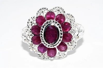 Anillo de cóctel de rubí rojo corte ovalado natural de 2,17 quilates de plata de ley de $500 .925 Foto 1 de 4