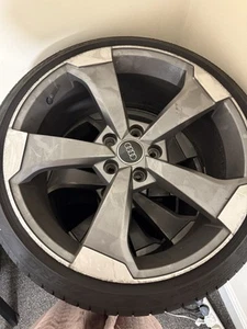 4 19 Zoll Audi Alufelgen mit Pirelli Reifen - Bild 1 von 1