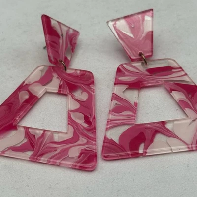 Pendientes colgantes de resina rosa mármol acrílico geométrico clásico moda pintura Foto 1 de 4