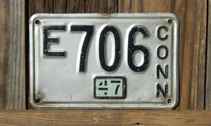 1947 CONNECTICUT Expired License Plate E 706 (#CT00014) - Picture 1 of 1