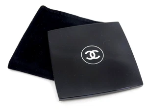 Authentisches Chanel VIP Geschenk einseitig 3" x 3" Handtasche Spiegel mit Samtbeutel - Bild 1 von 2