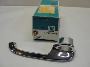 NOS 1956 57 58 59 60 61 1962 CHEVY CORVETTE R/H DOOR HANDLE GM #4156542 - Bild 1 von 4