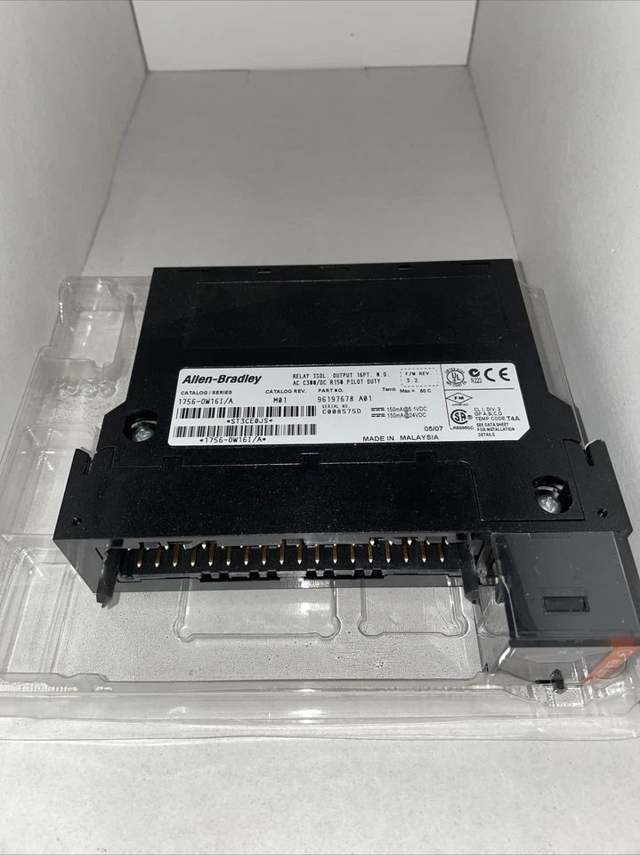 ControlLogix Normally Open Isolated Relay Output Module, 16 Points (36 Pin) - Immagine 1 di 3