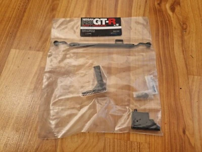 1/8 SCALE EAGLEMOSS BUILD YOUR OWN NISSAN R35 GT-R CAR ISSUE 50 - Image 1 of 2