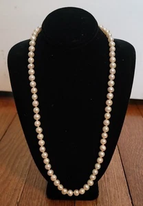 EXCEPTIONAL 18" STRAND OF "JCM" 5.5mm PEARLS ~ 14K GOLD CLASP ~ ESTATE FIND - Picture 1 of 5