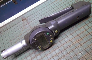 583 = Mitutoyo 0.8 - 1 & 1.0 - 1.2 Borematic 3-Point Digital Bore Gage .00005 - Picture 1 of 12