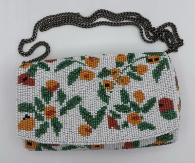 Bolso sin asas Anthropologie Vera Neumann plegable con cuentas cadena floral correa imán cierre Foto 1 de 4