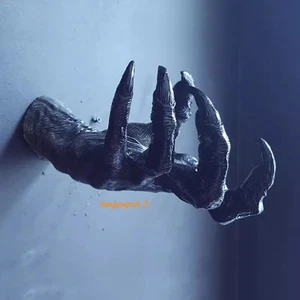 1:1 Scale The Hand Of The Devil Monster Halloween Props Ornament Decoration Toys - Picture 1 of 7