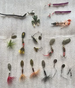 Vintage Spinnerbait Fishing Lure Lot Rooster Tail, Mepps, Bass Buster, Shyster - Picture 1 of 10