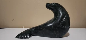 Vintage Inuit Seal Soapstone Carving Sculpture Igloo Tag Signed Inukjuak 1988 - Picture 1 of 11