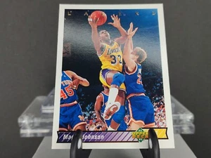 1992-93 Upper Deck - #32a Magic Johnson NM/EX - Picture 1 of 8