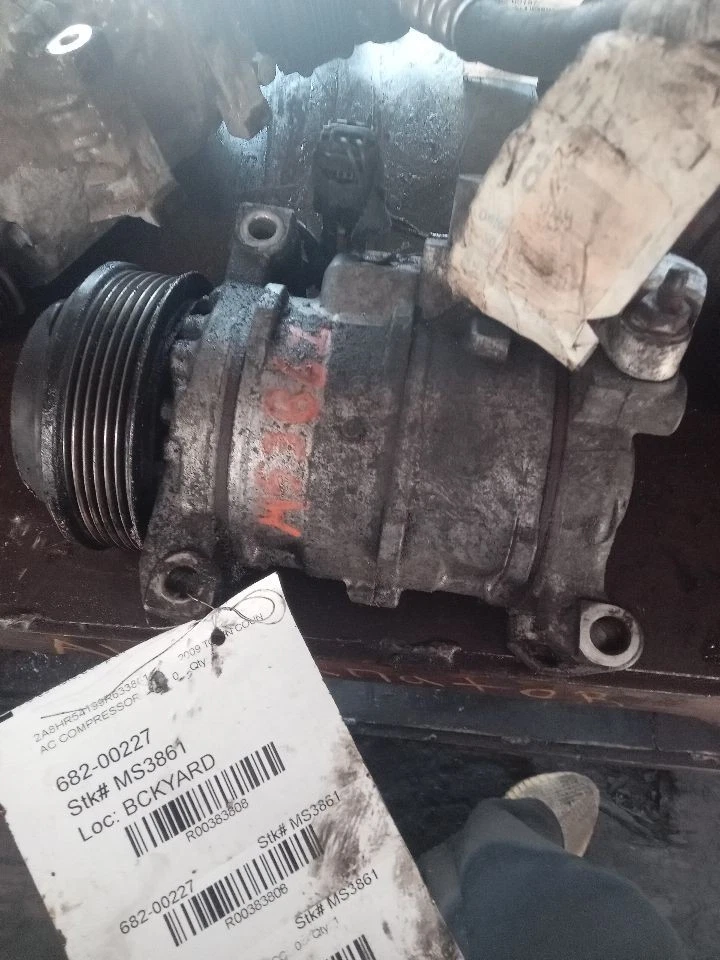 Used A/C Compressor fits: 2009 Chrysler Town & country 3.3L w/rear AC Grade A Foto 1 de 4