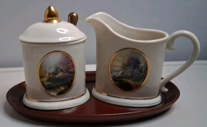 THOMAS KINKADE SAHNEKÄNNCHEN UND ZUCKERDOSE MIT TABLETT VON AVON 4" HOCH - Bild 1 von 5