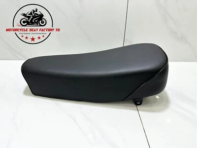 Asiento Honda CR125 CR125M 1973 1974 1975 Pan CR 125 Elsinore nuevo negro con metal. Foto 1 de 4